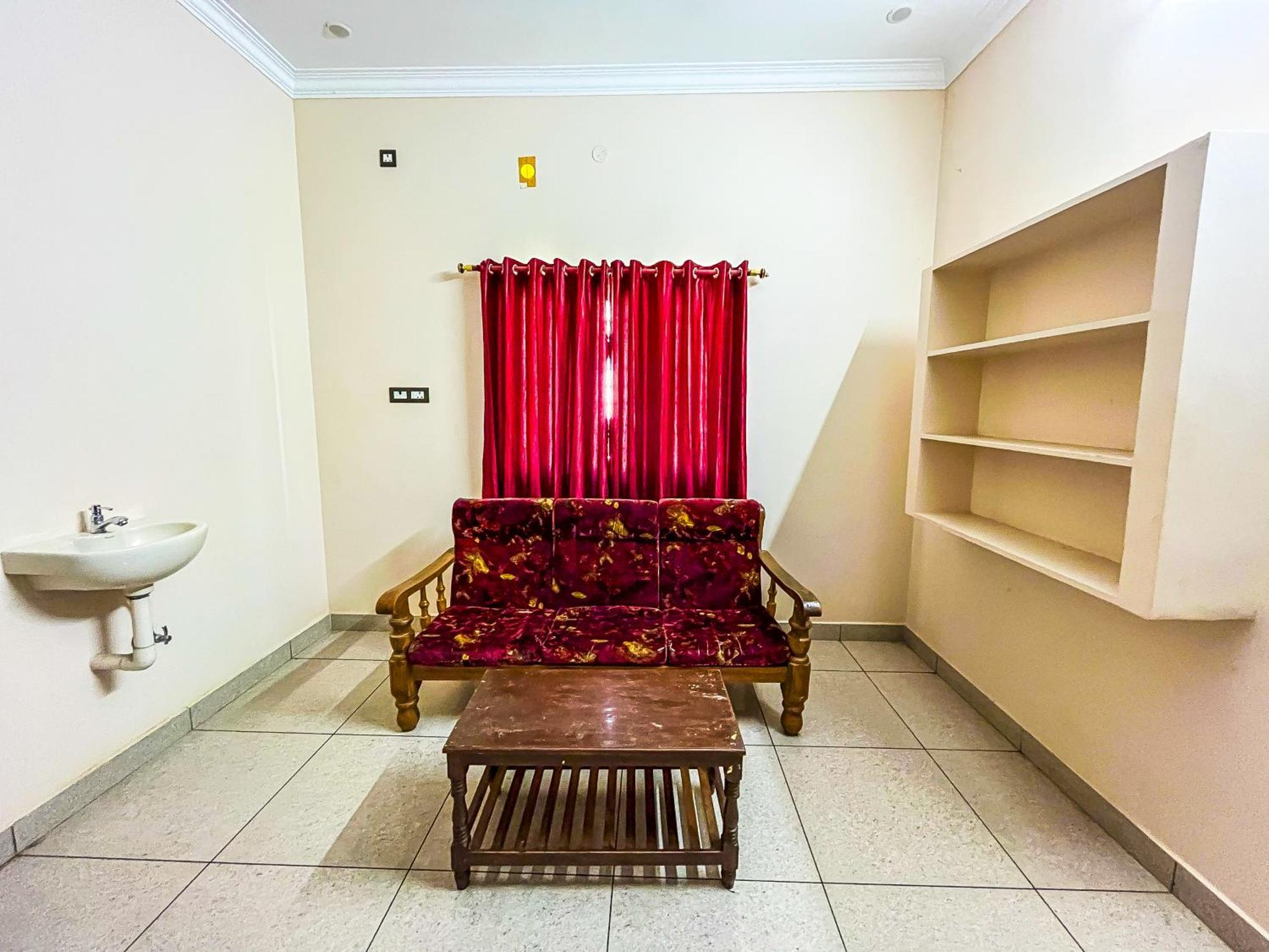 Ferienwohnung Royal Castle Residency Puducherry Exterior foto