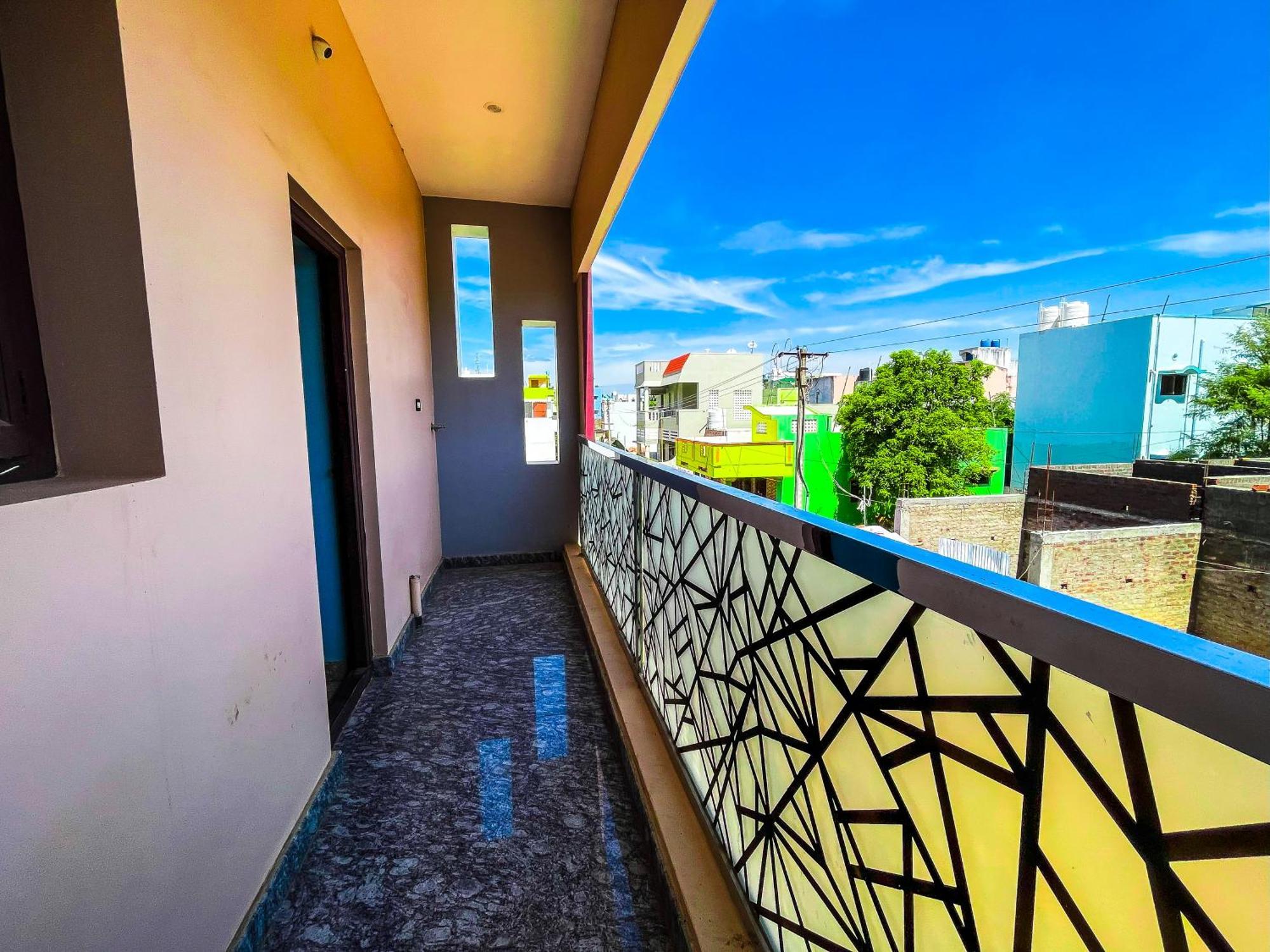 Ferienwohnung Royal Castle Residency Puducherry Exterior foto